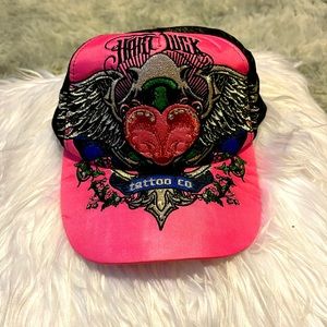 Hart luck pink hat